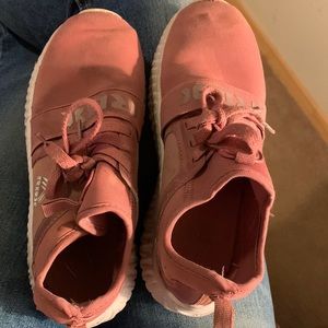 RBX girl shoes size 2 Mauve color